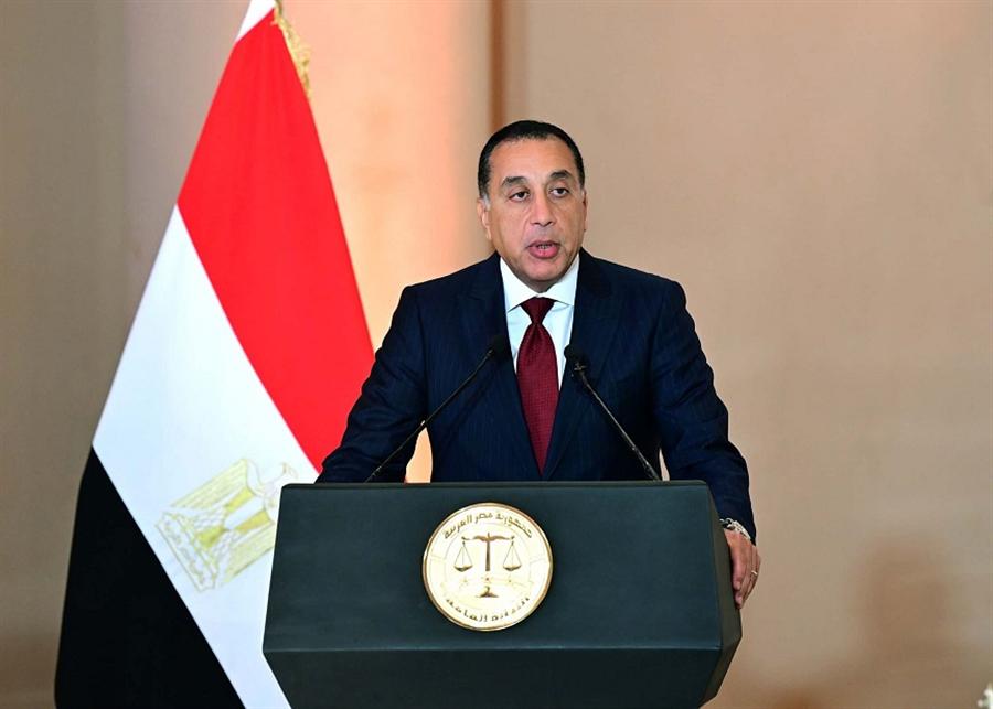 مدبولي يشهد تسليم النيابة العامة سبائك ذهبية للمركزي بقيمة 1.65 مليار جنيه